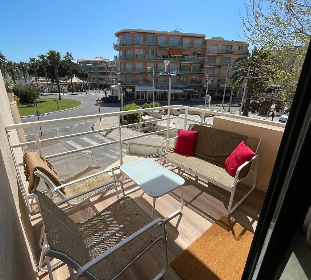 T2 Ideal A 50M De La Plage Tout A Pied Parfait Pour Des Vacances Relax Cavalaire-sur-Mer 0*,  France